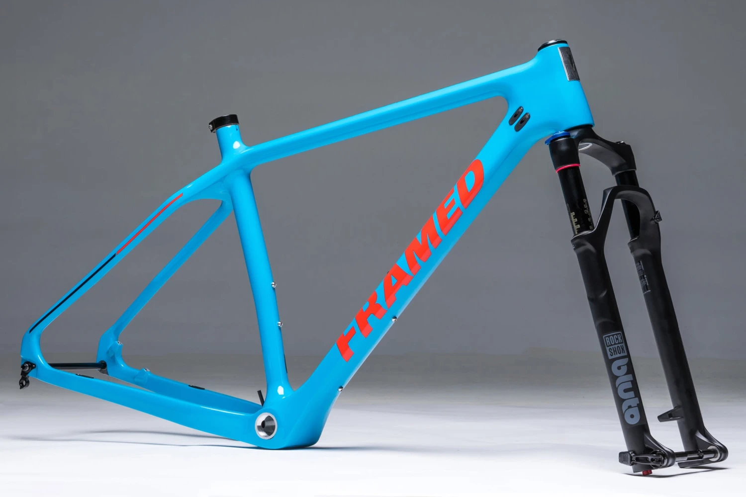 Framed Alaskan Carbon Frame Kit W/ Bluto Fork BIKES 5 Framed Alaskan Carbon Frame Kit W/ Bluto Fork BIKES