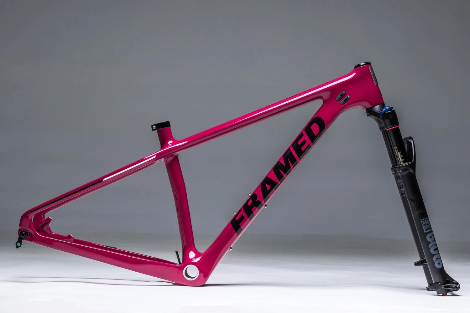 Framed Alaskan Carbon Frame Kit W/ Bluto Fork BIKES 11 Framed Alaskan Carbon Frame Kit W/ Bluto Fork BIKES