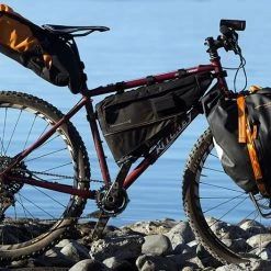 PARTS / ACCESSORIES Blackburn Outpost Frame Bike Bag Black