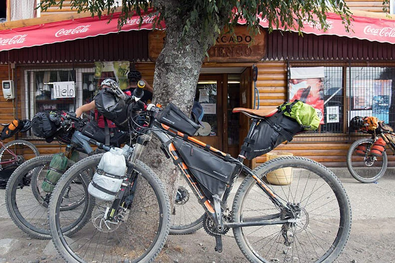 PARTS / ACCESSORIES Blackburn Outpost Frame Bike Bag Black 5 PARTS / ACCESSORIES Blackburn Outpost Frame Bike Bag Black